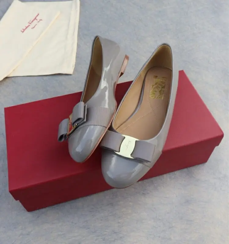 salvatore ferragamo flat chaussures pour femme s_10aa074